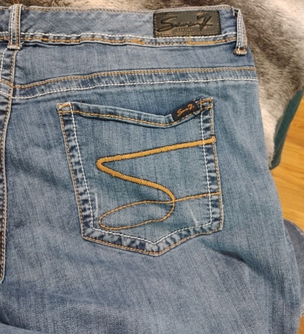 Seven 7 Luxe Jeans Size 24